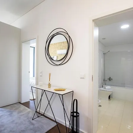Apartment Superb 1br Flat W/ Garden, Ac & Free Parking By Lovelystay Porto