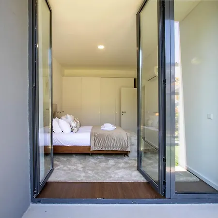 Superb 1br Flat W/ Garden, Ac & Free Parking By Lovelystay Apartment *