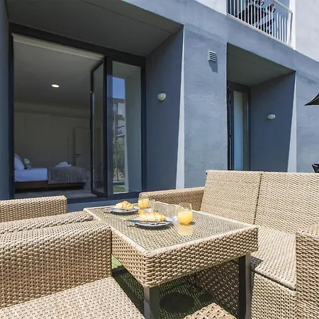 Superb 1br Flat W/ Garden, Ac & Free Parking By Lovelystay Porto