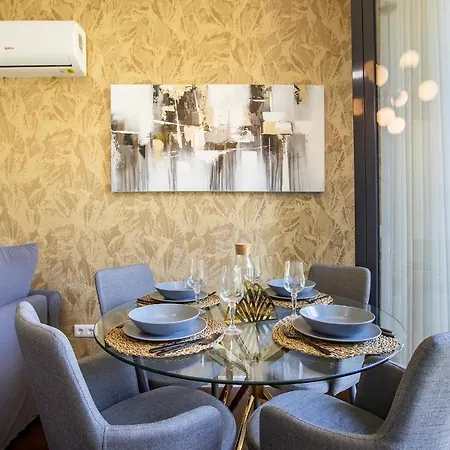 Superb 1br Flat W/ Garden, Ac & Free Parking By Lovelystay Apartment