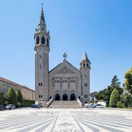 Superb 1br Flat W/ Garden, Ac & Free Parking By Lovelystay * Porto