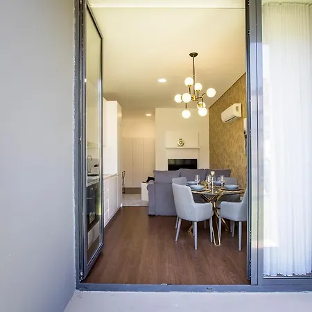 Superb 1br Flat W/ Garden, Ac & Free Parking By Lovelystay * Oporto